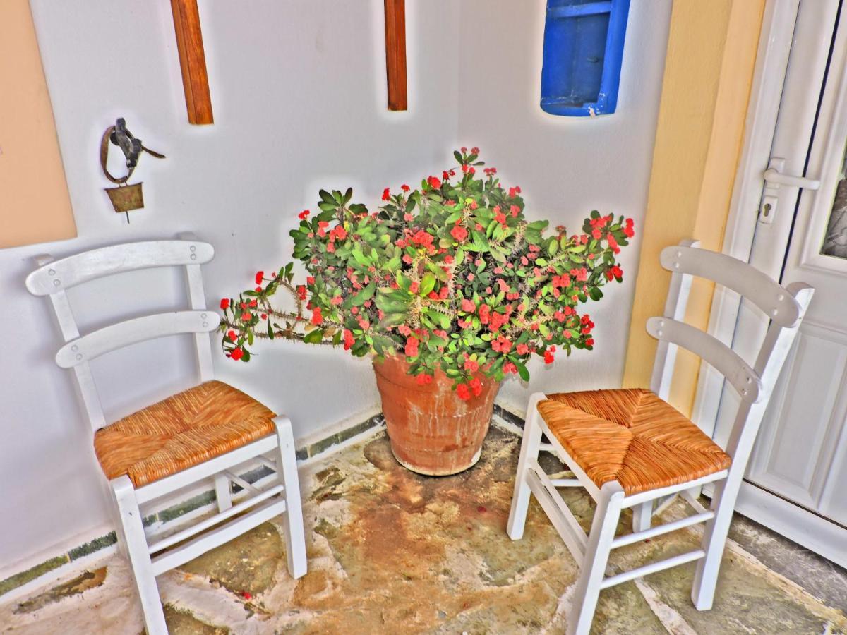 Maria Apartments Amoopi Esterno foto
